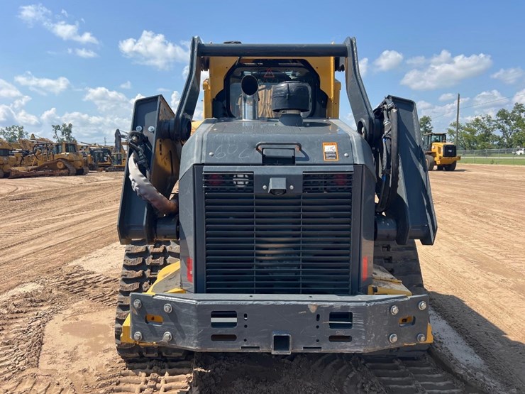 2023-deere-333g-image-3
