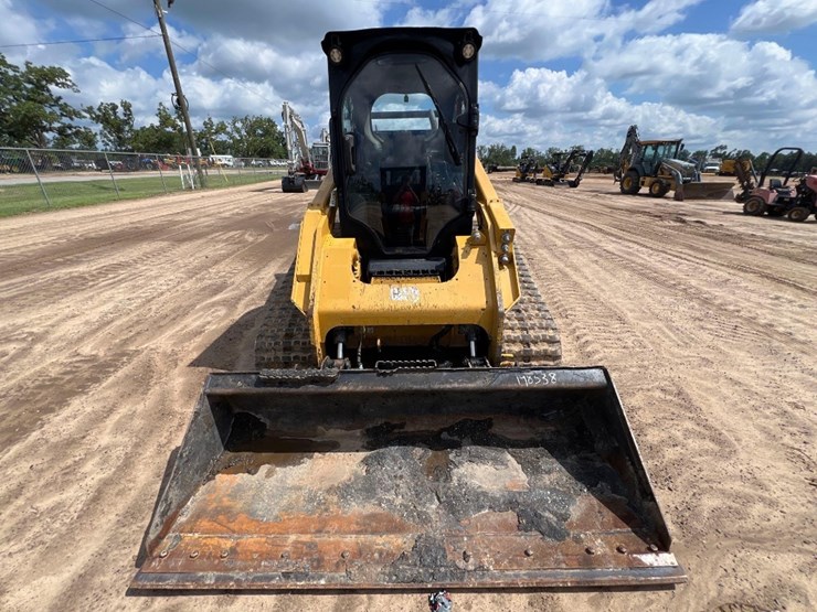 2021-caterpillar-299d3-image-6