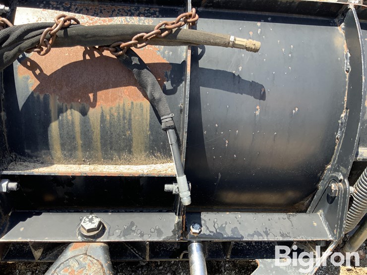 loegering-v-8000-8'-hydraulic-skid-steer-blade-image-15