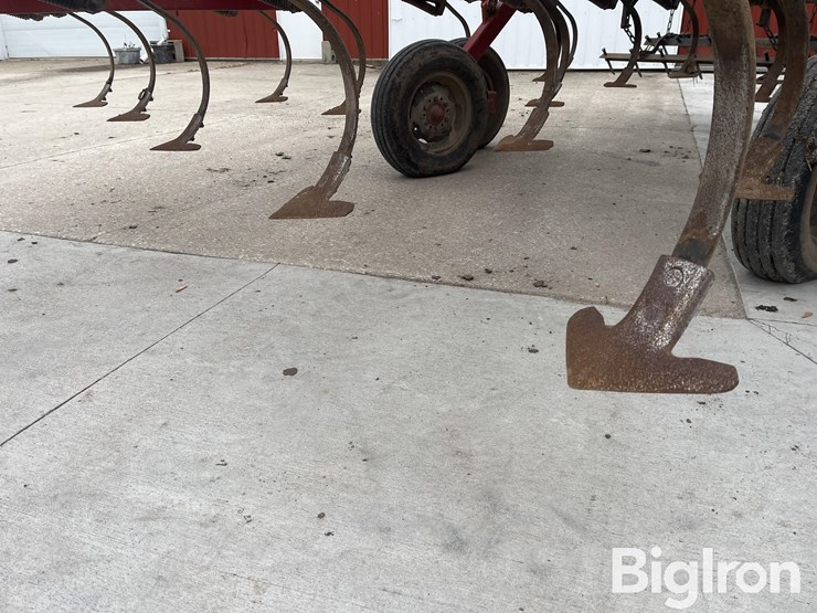 case-ih-4300-image-13