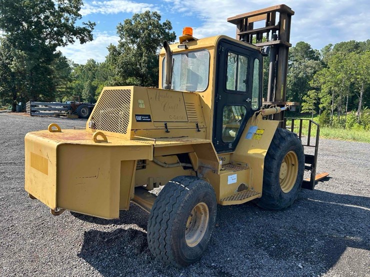 2010-caterpillar-cm1210106-rought-terrain-forklift-image-4