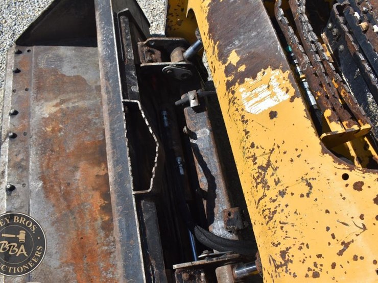 2018-caterpillar-262d-image-30