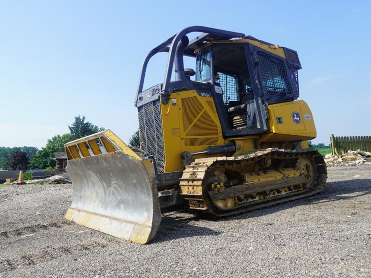 2017-deere-550k-image-10