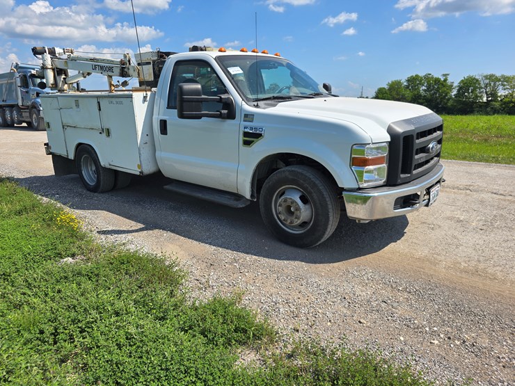 2008-ford-f350-image-46
