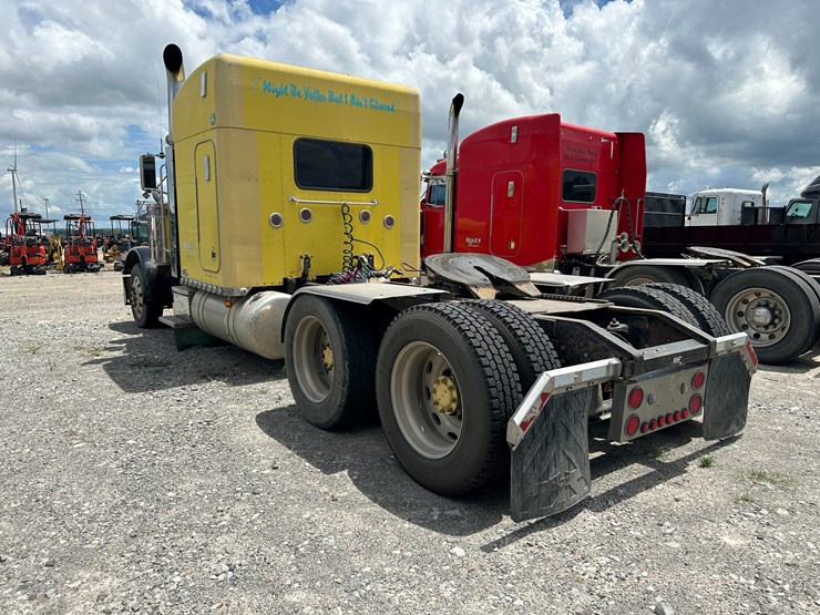 1998-peterbilt-379-image-4