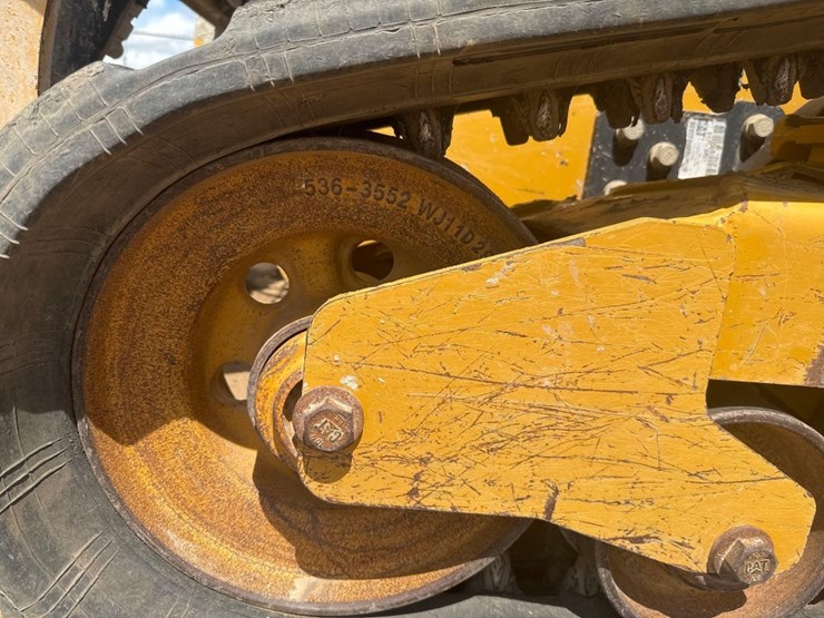 2022-caterpillar-259d3-image-12