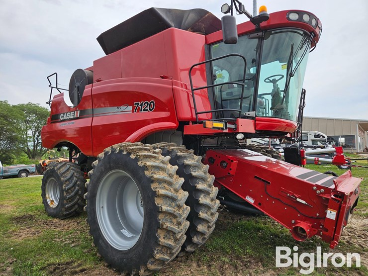 2009-case-ih-7120-image-3