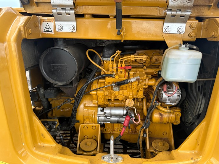 2015-caterpillar-306e-image-47