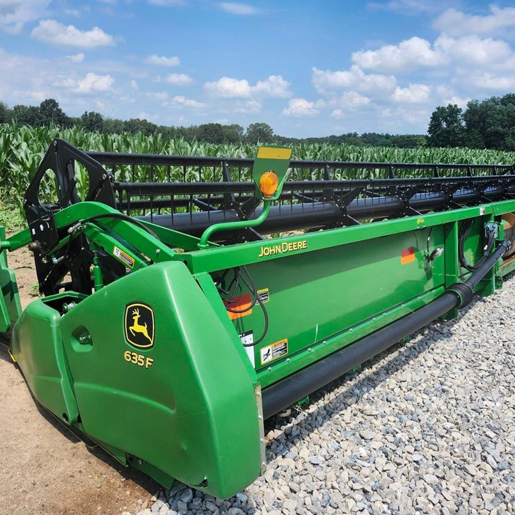 2014 John Deere 635F grain head