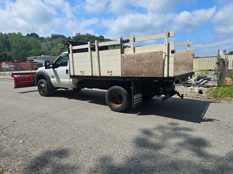 2011-ford-f550-image-19