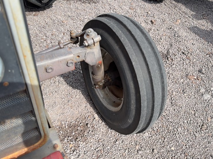 massey-ferguson-261-image-5