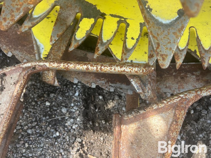 2019-john-deere-772-image-14