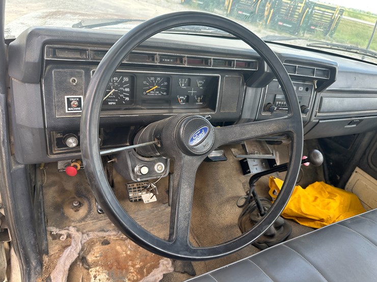 1990-ford-f800-image-83