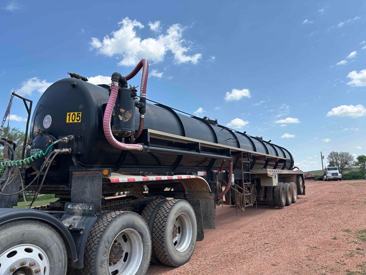 2013-dragon-mfg.-vac-tanker-trailer-image-1
