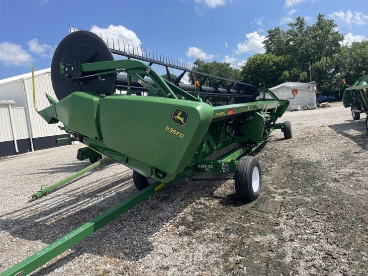 2013-john-deere-635fd-image-26