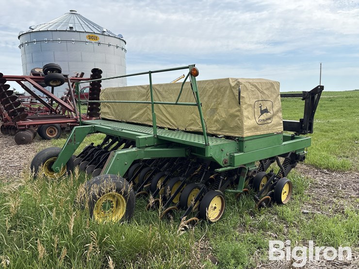 john-deere-750-image-5