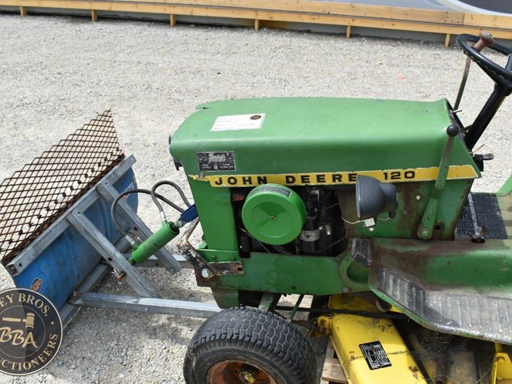john-deere-120-image-14