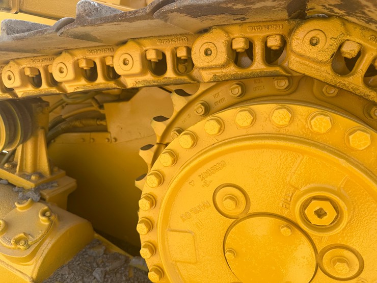 caterpillar-d4h-image-7
