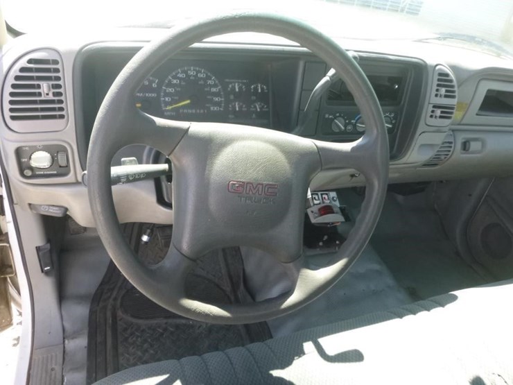 2000-gmc-3500-image-21
