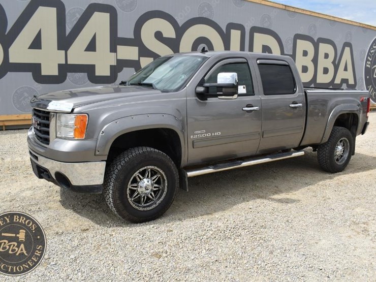 2007-gmc-sierra-2500-image-1