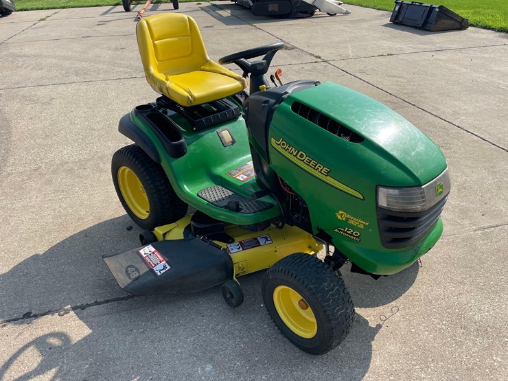 john-deere-l120-image-2