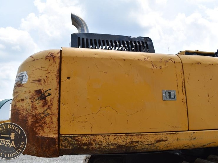 2013-deere-350g-lc-image-66