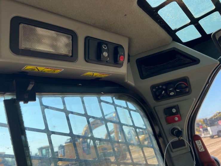 caterpillar-259d-image-32