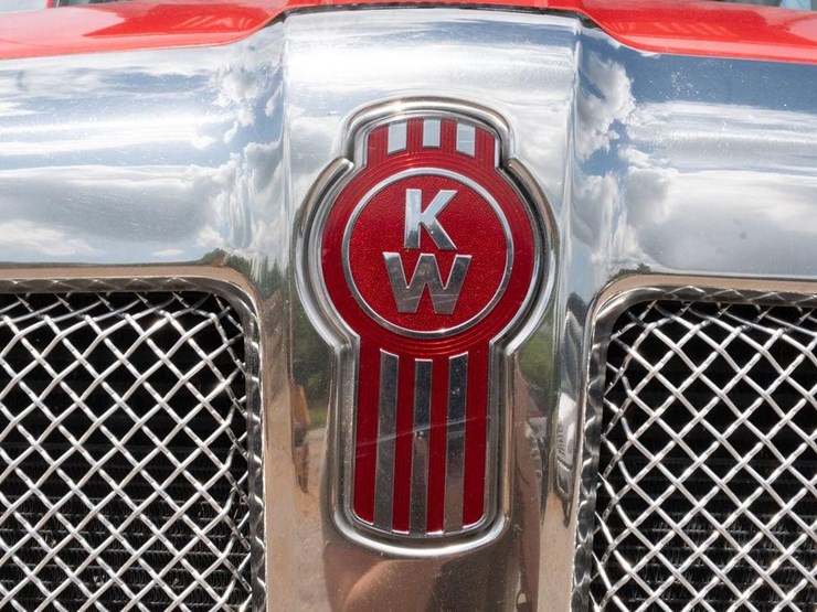 2018-kenworth-t880-image-57
