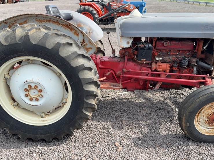 ford-tractor-image-6