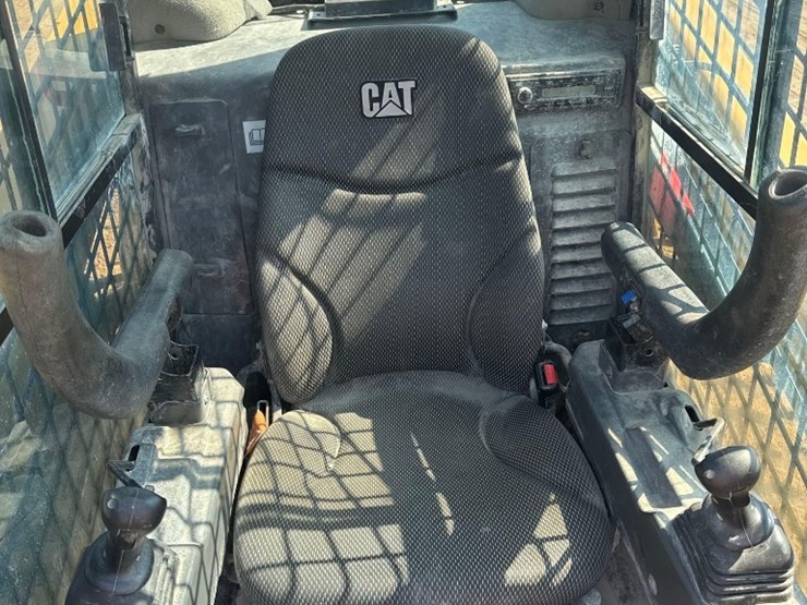 2022-caterpillar-259d3-image-28