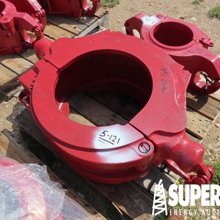 (5-121) NOV SMX 18-5/8" 250-Ton S/D Casing Elevato