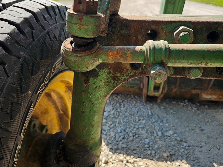 john-deere-2130-image-65