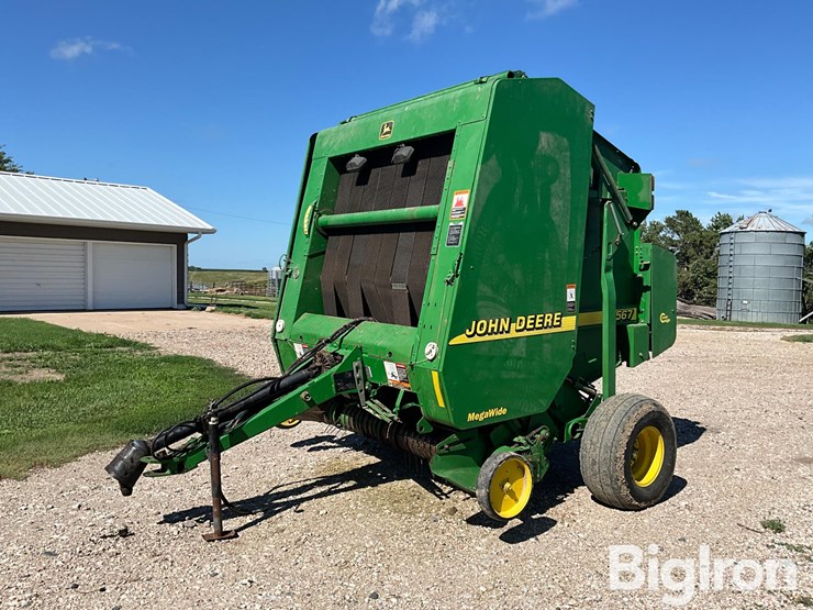 2001-john-deere-567-image-1