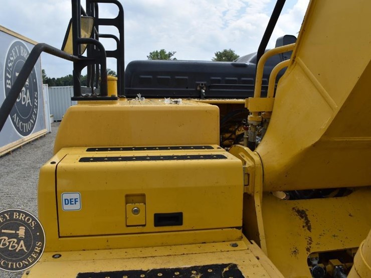 2015-komatsu-pc360-lc-11-image-48