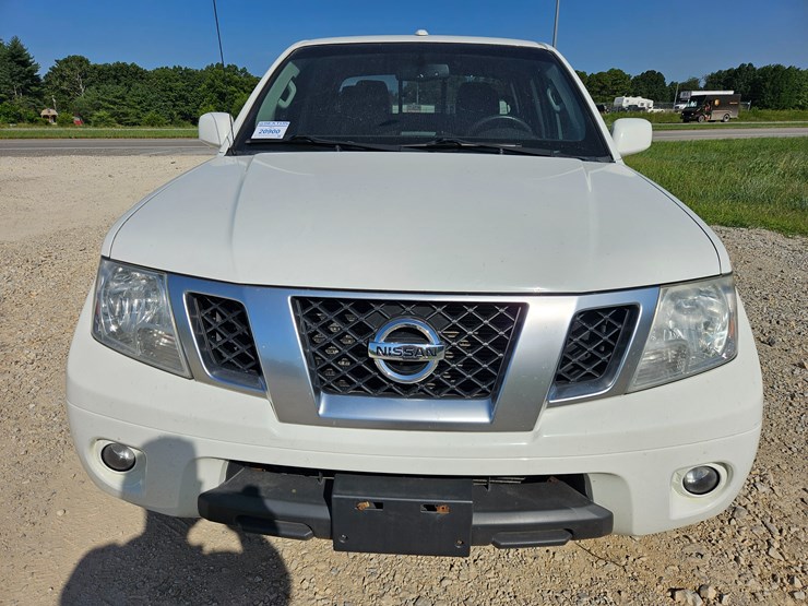 2016-nissan-frontier-image-26