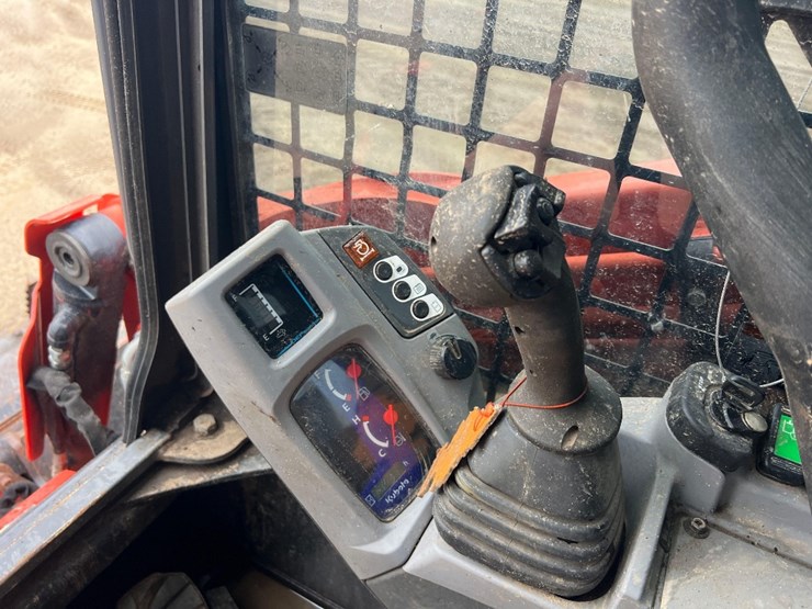 kubota-svl97-2-image-25
