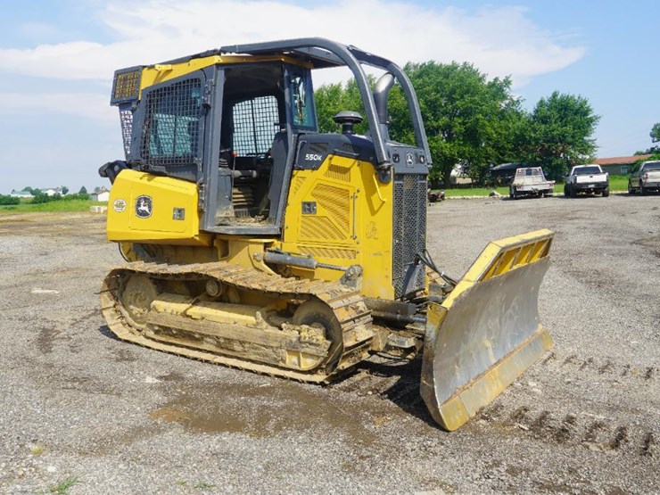 2017-deere-550k-image-16