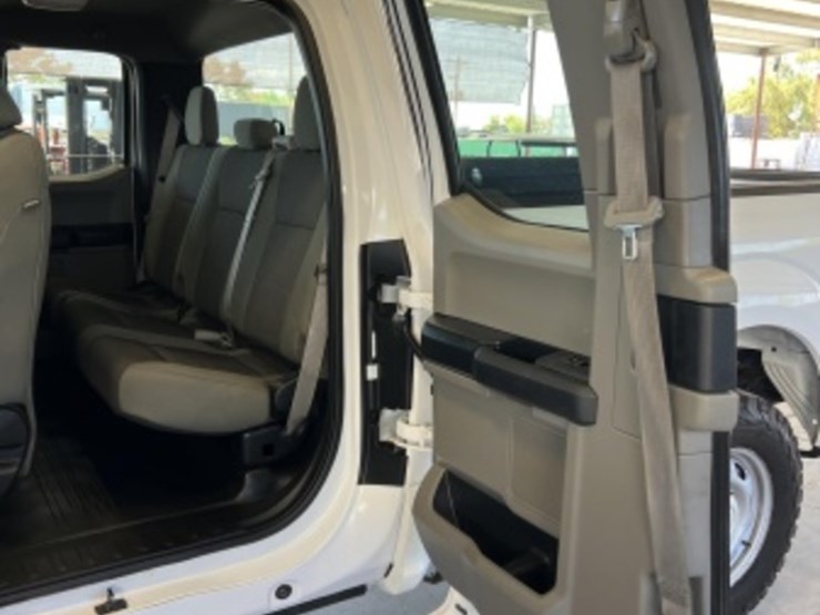 2018-ford-f150-image-27