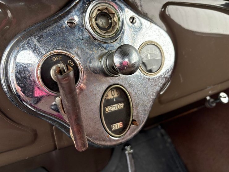 1929-ford-car-w/title-image-25