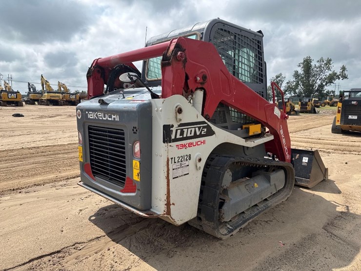 2023-takeuchi-tl10v2-image-6
