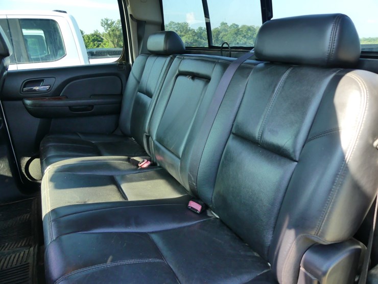 2007-chevrolet-3500-image-11