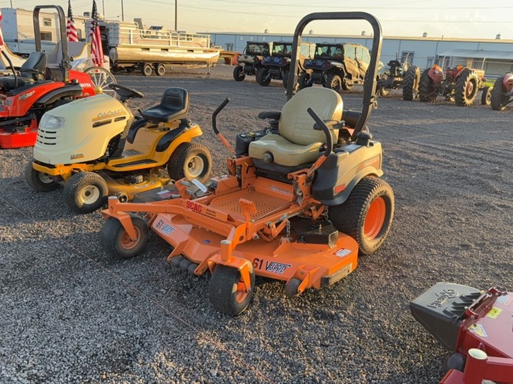 #3078-•-scag-tiger-cat-ii-zero-turn-mower-image-1