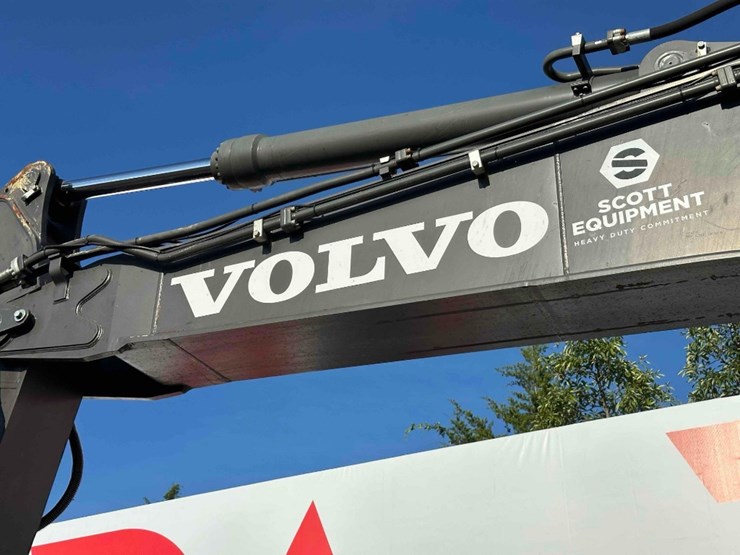 2019-volvo-ec350-excavator-image-27