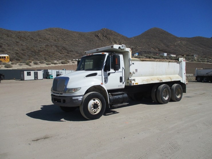 2007-international-durastar-4400-image-1