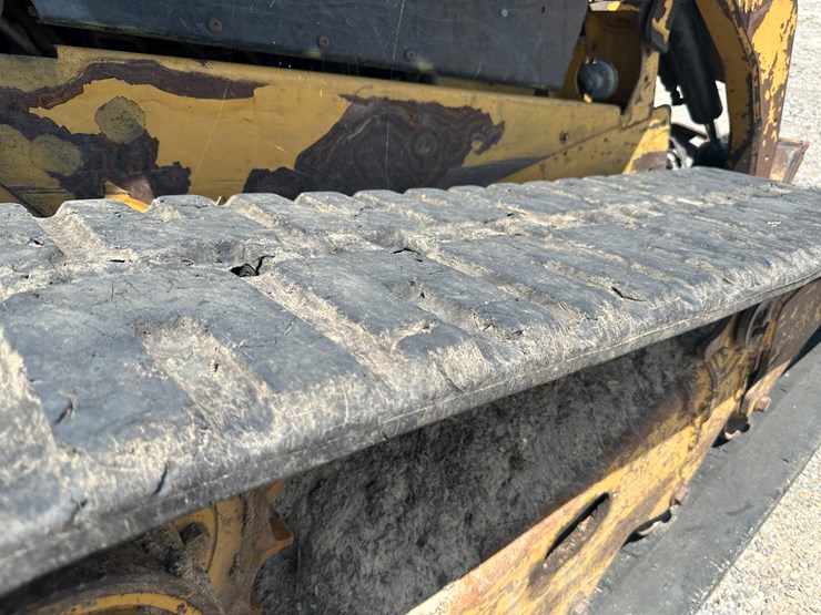 caterpillar-299c-image-12