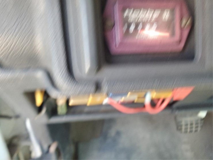 #359-•-1997-gmc-c7500-digger-derricks-truck-image-59