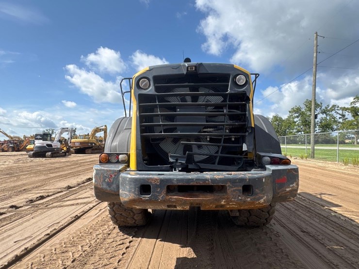 2019-komatsu-wa380-8-image-7