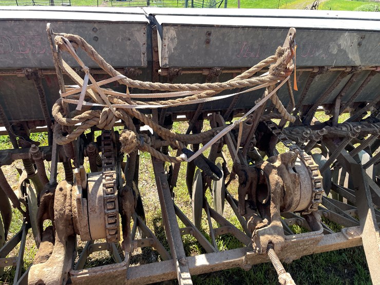 john-deere-10-image-10