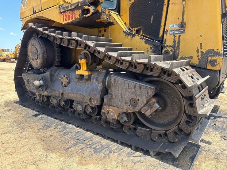 2011-caterpillar-d9t-image-13