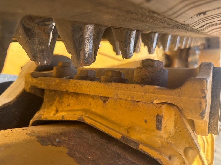 2019-caterpillar-299d2-xhp-image-11